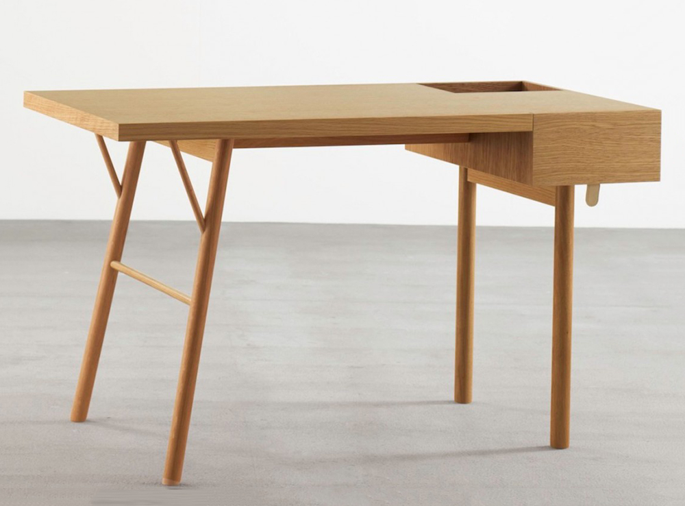 Jot desk by Alex Hellum